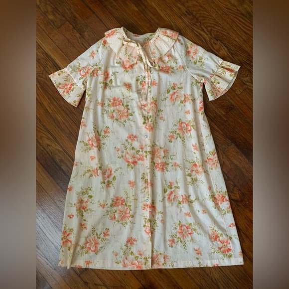 Vintage Smart time peachy house dress/robe - Picture 11 of 11